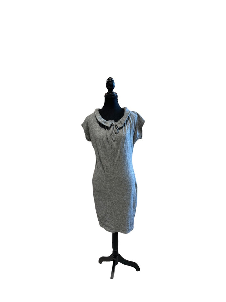 Robe HUGO BOSS grise, petite