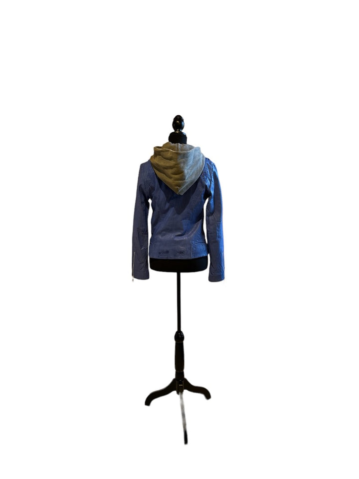Bleu DOMA jackets, Moyen